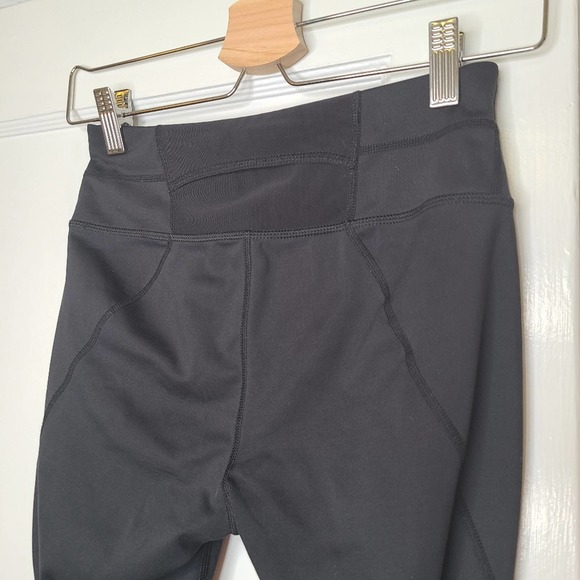 Athleta Laser Sonar Capri Mesh Leggings - Picture 6 of 7